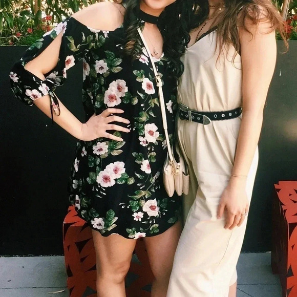 American Eagle | Floral Black, Green Long Sleeve, Shoulder Cut Out Dress -3-0025 - Picture 3 of 4